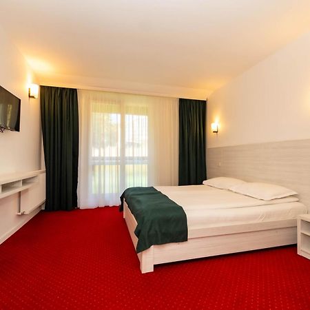 Hotel Cirus Предеал Екстериор снимка