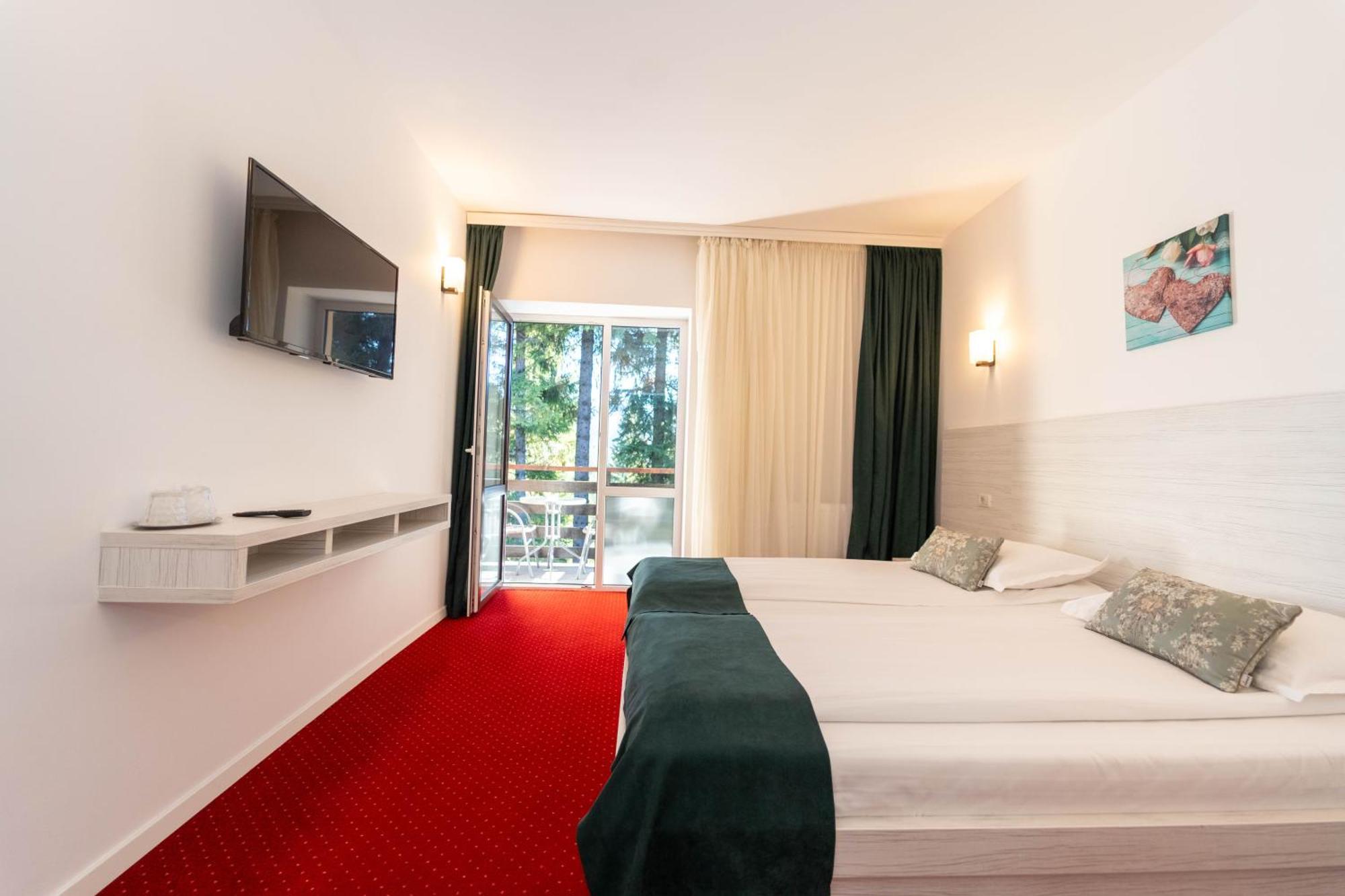 Hotel Cirus Предеал Екстериор снимка